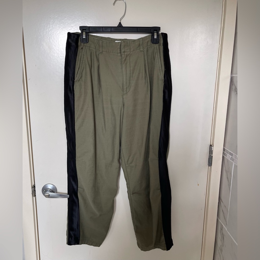GAP Women’s Olive Green Contrast Side Panel Cropped Pants Size 8 SEE VIDEO